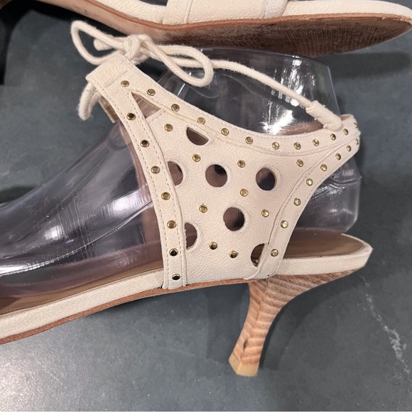 Stuart Weizmann sz 11N Circular strappy studded kitten heels in cream leather - Picture 10 of 15